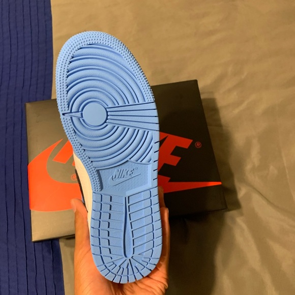 Jordan retro 1 “University Blue” - Picture 4 of 5